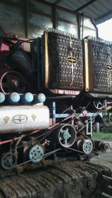 ขาย 550,000 เกษตรพัฒนา  KM Sport 47 เครื่อง 6HH1-210 แรง ตัวเดิน 12 HT อุ้มปรับระดับ  2.5 ตัน ตู้นวด 6.5 ฟุต รอลเลอร์ 9 ลูก โช่ 47 ข้อ    090-772-3710 090-772-3708