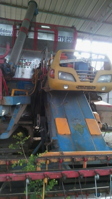 ขาย 550,000 เกษตรพัฒนา  KM Sport 47 เครื่อง 6HH1-210 แรง ตัวเดิน 12 HT อุ้มปรับระดับ  2.5 ตัน ตู้นวด 6.5 ฟุต รอลเลอร์ 9 ลูก โช่ 47 ข้อ    090-772-3710 090-772-3708