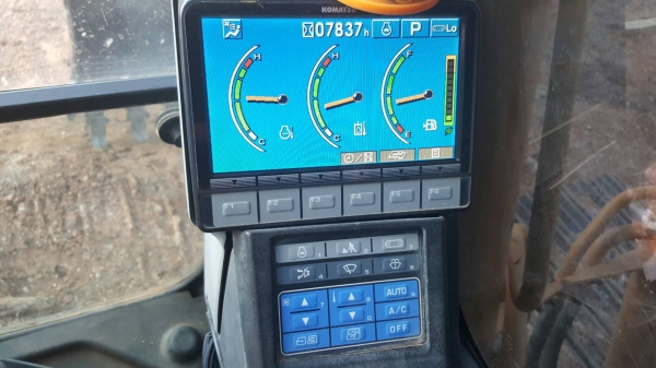 ขาย 1,590,000 KOMATSU pc 160-8 รถทำงาน 7,837 ชม. เครื่องดีเยี่ยม ปั้มแรง ไฟฟ้าครบ รถสวยพร้อมใช้ เอกสารพร้อมโอน 090-772-3710 090-772-3708 ขาย 1,590,000 KOMATSU pc 160-8 รถทำงาน 7,837 ชม. เครื่องดีเยี่ยม ปั้มแรง ไฟฟ้าครบ รถสวยพร้อมใช้ เอกสารพร้อมโอน 090-772-3710 090-772-3708