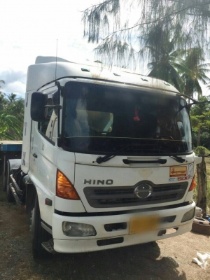 หัวลาก HINO 2J  260 แรง ปี53 (( แก๊สโรงงาน)) พร้อมหาง 3 เพลา  ราคา  1,300,000  บาท