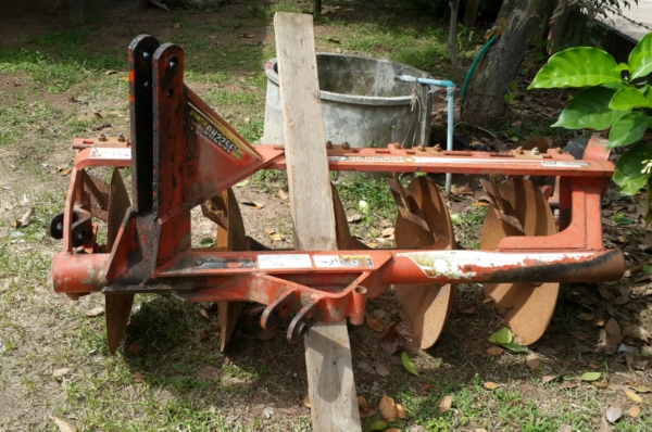 ผานพรวนตราช้าง 5x22นิ้วสภาพดีครับ