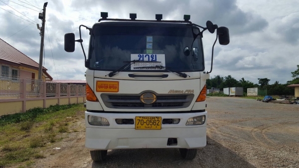 HINO MEGA 320 แรงม้า กระบะดั้มสามมิตร ปี 48