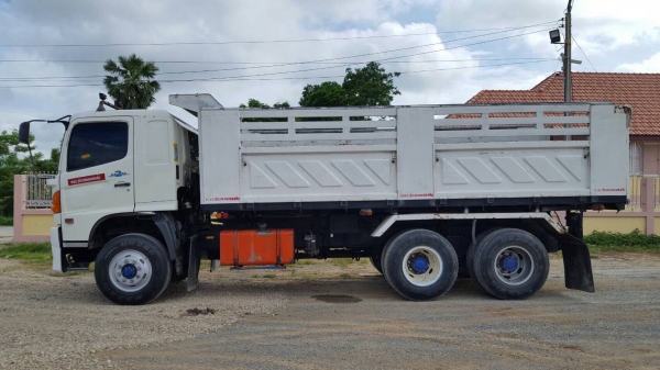 HINO MEGA 320 แรงม้า กระบะดั้มสามมิตร ปี 48