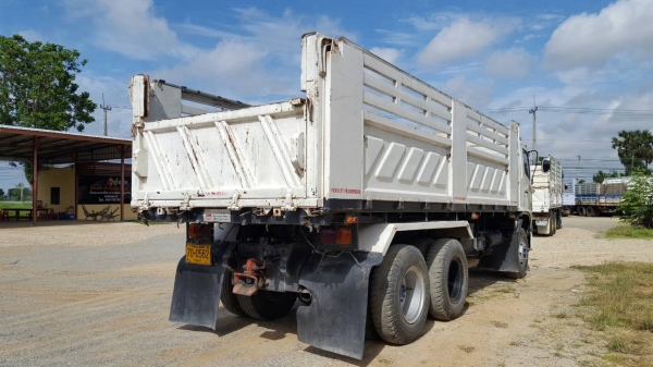 HINO MEGA 320 แรงม้า กระบะดั้มสามมิตร ปี 48
