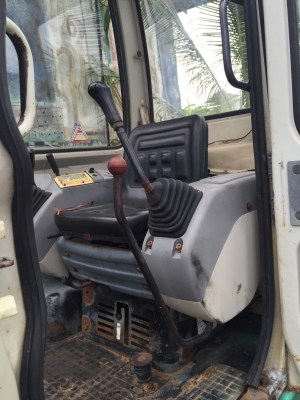 ขาย KOMATSU PC 40-7 มาใหม่  เก่าญี่ปุ่นแท้   สภาพดี   ระบบดี   สนใจโทร  089-7462641  สุวรรณี