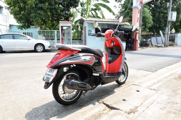 Scoopy i รถบ้านแท้ สภาพเดิม เล่มชุดโอนครบ ภาษีพรบไม่ขาด ทะเบียนสวย