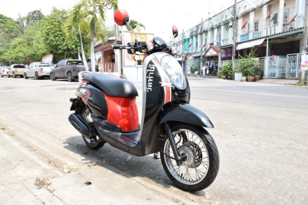 Scoopy i รถบ้านแท้ สภาพเดิม เล่มชุดโอนครบ ภาษีพรบไม่ขาด ทะเบียนสวย