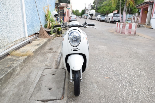 Scoopy i 2013 รถบ้านแท้ สภาพเดิม เล่มชุดโอนครบ ภาษีพรบ60