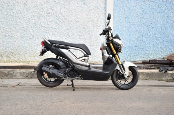 Zoomer x ตัวtop allnew รถบ้านแท้ เจ้าของคนเดียว เล่มชุดโอนครบ