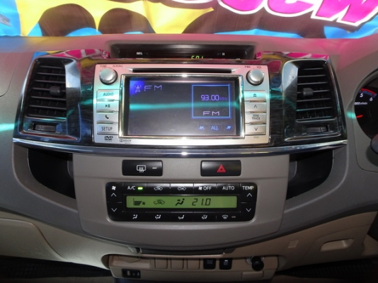 FORTUNER 3.0V 2WD AT ปี2011 ออกรถ 10000 บาท