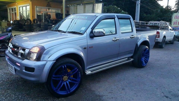 ขายครับ แม็ก 22 นิ้ว พร้อมยาง 2013