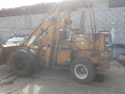 ขายรถตักKOMATSU SD25-1เครื่องISUZUลดสุดๆ(เหลือ120000)