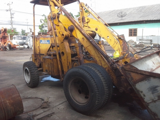 ขายรถตักKOMATSU SD25-1เครื่องISUZUลดสุดๆ(เหลือ120000)