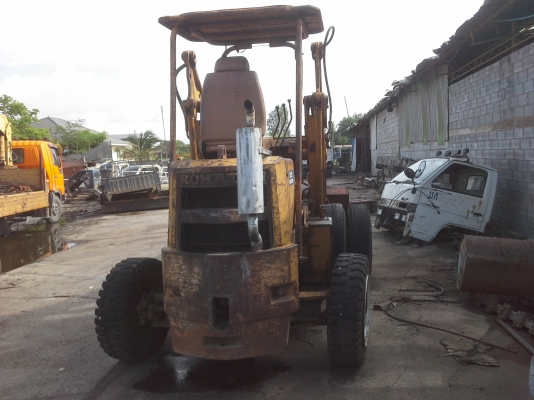 ขายรถตักKOMATSU SD25-1เครื่องISUZUลดสุดๆ(เหลือ120000)