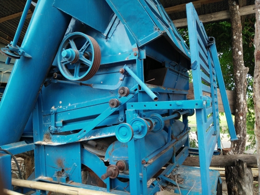 ขายรถนวดข้าว ตู้เกษตร 6ฟุต เครื่องติดได้