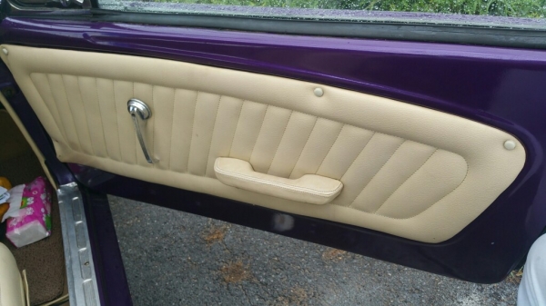 ขออนุญาติขายอะไหล่ภายใน mustang 65 ตามรายการ

1.เบาะคู่หน้า(ไม่เดิม) หุ้มหนังสีครีม ปรับไฟฟ้าได้ 5500
2. เบาะหลัง mustang 65 coupe ของเดิม หุ้มหนังสีครีม 8500 บาท หนังยังอยู่ในสภาพดี
3. หุ้มเพดาน สีครีม 2500
4. แผงประตูหุ้มหนังเทียมสีครีม คู่ละ 4500 ไม่รว