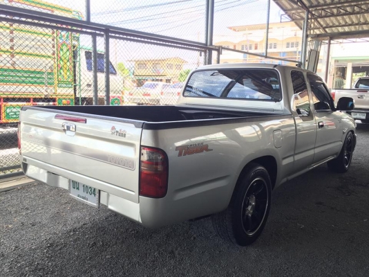 ขาย HILUX TIGER D4Dเครื่อง 2.5 E X-TRA CAB ปี 2004-2547 เกียร์ ธรรมดา เบาะหนัง ภายในสะอาดมากครับ ห้องเครื่องใหม่มาก เจ้าของดูแลดีสุดๆ มีจอเครื่องเล่นDVD รถสภาพสวยจัด สภาพนี้หายากแน่นอน รถเดิมๆ บางๆทั้งคัน รับประกันครับ มีชน รับคืนครับ