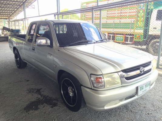 ขาย HILUX TIGER D4Dเครื่อง 2.5 E X-TRA CAB ปี 2004-2547 เกียร์ ธรรมดา เบาะหนัง ภายในสะอาดมากครับ ห้องเครื่องใหม่มาก เจ้าของดูแลดีสุดๆ มีจอเครื่องเล่นDVD รถสภาพสวยจัด สภาพนี้หายากแน่นอน รถเดิมๆ บางๆทั้งคัน รับประกันครับ มีชน รับคืนครับ