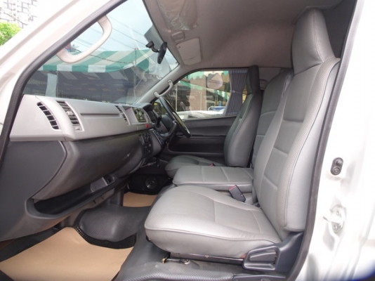 รถตู้ พร้อมใช้ ปี 2013 รถตู้ พร้อมใช้ ปี 2013