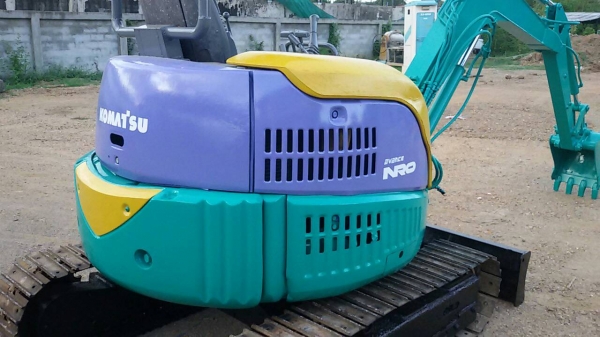 ขายรถแบคโฮ KOMATSU PC30 MR เครื่อง 3D84E คอนโทลสั้น แทรคเหล็ก เครื่องดี ปั๊มดี เอวแน่น รถเก่าญี่ปุ่น ติดต่อ089-7949488