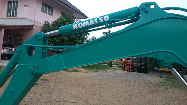 ขายรถแบคโฮ KOMATSU PC30 MR เครื่อง 3D84E คอนโทลสั้น แทรคเหล็ก เครื่องดี ปั๊มดี เอวแน่น รถเก่าญี่ปุ่น ติดต่อ089-7949488
