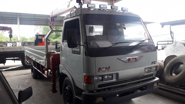 Hino FC 120 แรง เทรน 3 ตัน ช่วงล่าง F สภาพพร้อมใช้ ยางเต็ม แอร์เย็น ทะเบียนพร้อมโอน Hino FC 120 แรง เทรน 3 ตัน ช่วงล่าง F สภาพพร้อมใช้ ยางเต็ม แอร์เย็น ทะเบียนพร้อมโอน