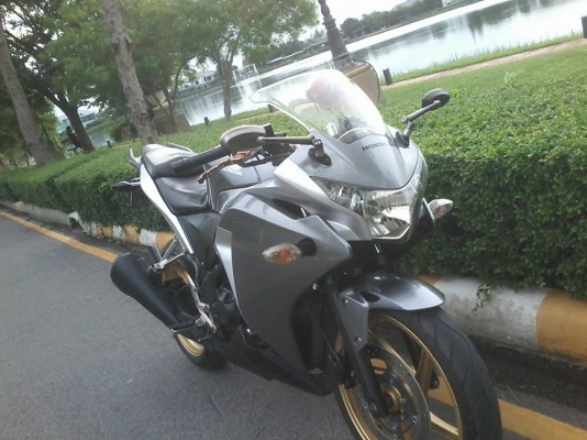 HONDA CBR 250R HONDA CBR 250R