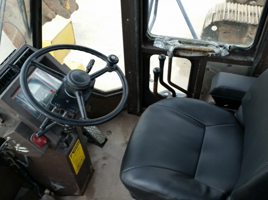 ขายรถตักล้อยาง WA250-1 ยี่ห้อ KOMATSU นำเข้าจากต่างประเทศแท้ 100\% สภาพสวย ไม่เคยใช้งานในไทย