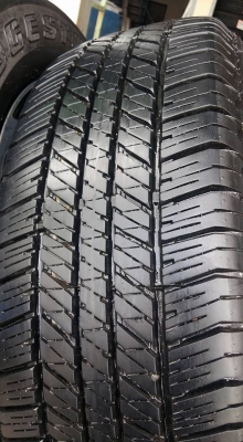 ขายล้อแม็ก bt50 17" ยางปี15  สนใจติดต่อ ตาเล็ก ล้อและยางครับ 081-3747940