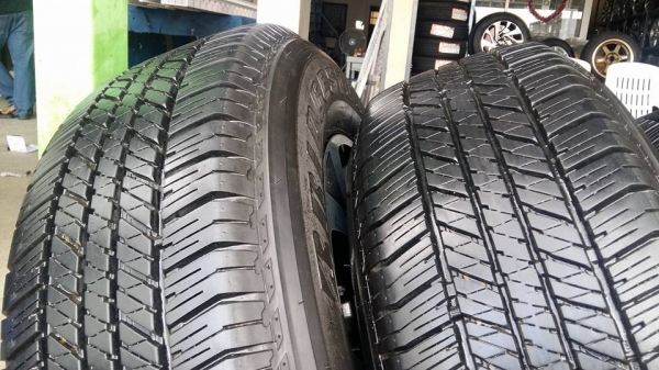 ขายล้อแม็ก bt50 17" ยางปี15  สนใจติดต่อ ตาเล็ก ล้อและยางครับ 081-3747940