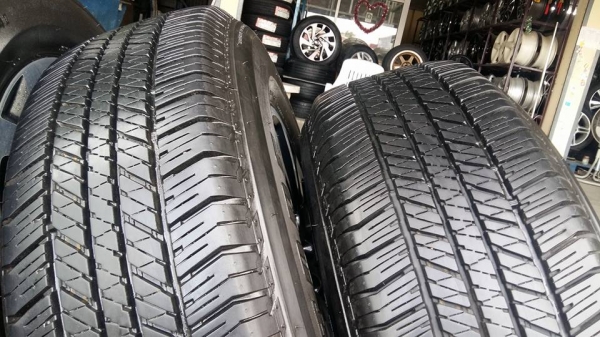 ขายล้อแม็ก bt50 17" ยางปี15  สนใจติดต่อ ตาเล็ก ล้อและยางครับ 081-3747940