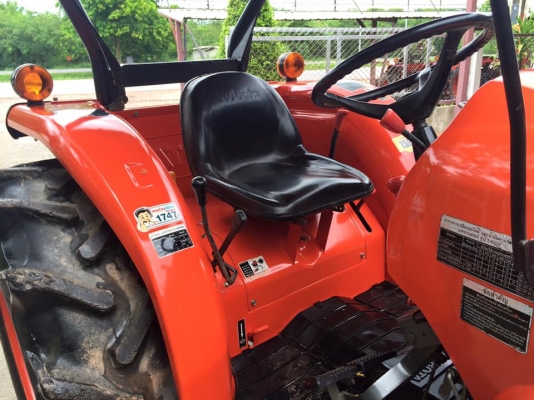 ขายรถไถKubota L4708 (4WD) พร้อมใบมีดหน้าและผานพรวน รถสวย พร้อมใช้งาน