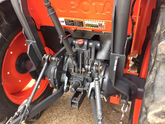 ขายรถไถKubota L4708 (4WD) พร้อมใบมีดหน้าและผานพรวน รถสวย พร้อมใช้งาน