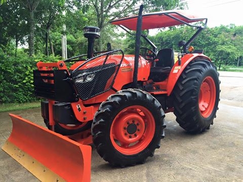 ขายรถไถ Kubota M7040 (4WD) พร้อมดันหน้า ผานพรวนช้าง พร้อมใช้งานครับ
