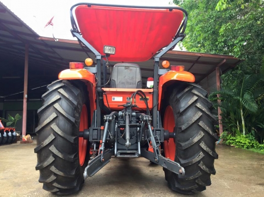 ขายรถไถ Kubota M7040 (4WD) พร้อมดันหน้า ผานพรวนช้าง พร้อมใช้งานครับ