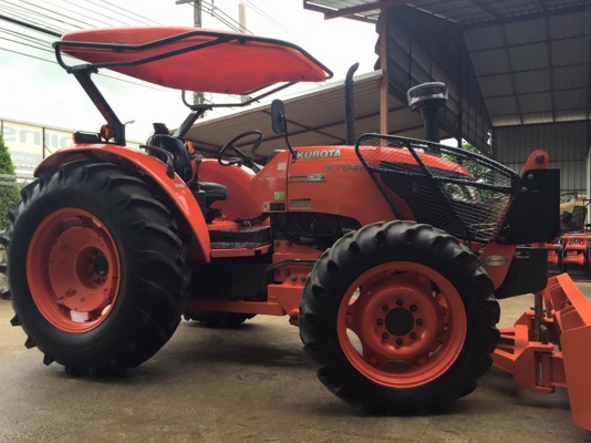 ขายรถไถ Kubota M7040 (4WD) พร้อมดันหน้า ผานพรวนช้าง พร้อมใช้งานครับ