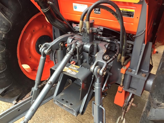 ขายรถไถ Kubota M7040 (4WD) พร้อมดันหน้า ผานพรวนช้าง พร้อมใช้งานครับ