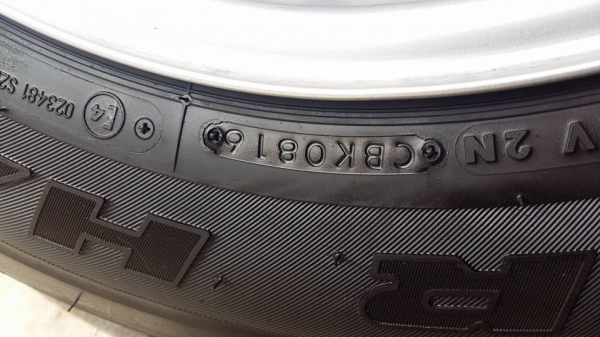 ขายล้อเหล็กป้ายแดง revo ตอนเดียว4wd 16" ยางปี16 สนใจติดต่อ ตาเล็ก ล้อและยางครับ 081-3747940