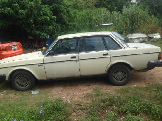 volvo244 เครื่อง1jz ออโต้ lpg ลงเล่ม ทะเบียนไม่ขาด ขาย 35,000 บาท