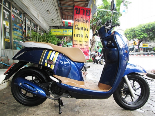 (โอนฟรี) ขาย Honda Scoopy I ตัว TOP ล้อแม็ก ปลายปี 2015 ไมล์แท้ 6257 กม เครื่องหัวฉีดประหยัดน้ำมัน  สภาพสวยเดิมๆ สีน้ำเงิน