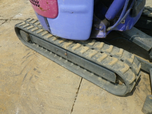 รถขุดจิ๋ว Komatsu PC08UU-1F ขนาดแค่ 800 กก. นำเข้าจากญี่ปุ่น เอาขึ้นกระบะได้สบาย ๆ