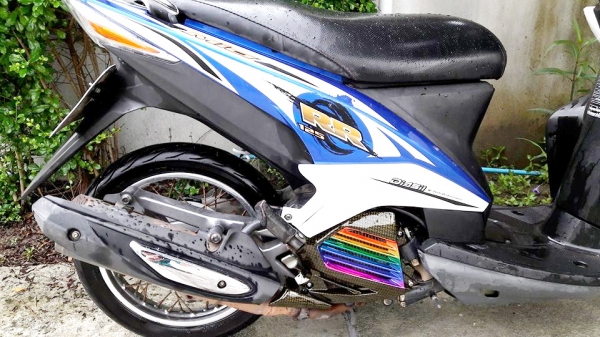 ขาย Yamaha Mio 125 RR  เครื่องเดินนิ่ง น้ำมันไม่มีใหล  วิ่งน้อย  สตาร์ทมือ สตาร์ทเท้าปกติ    เกจ์น้ำมัน เกจ์ไมขึ้นปกติ  ชุดสีเดิมๆ น้ำเงิน ขาว  ไม่มีแตก   ทะเบียนไม่ขาดต่อ ชุดโอนสำเนาบัตรไม่หมดอายุ  รถอยุ่ ถนนสรงประภา แขวงสีกัน เขตดอนเมือง กรุงเทพฯ 10210