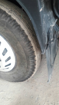 รถอีซูซุ 6 ล้อดั้ม FTR  200 แรงม้า ปี 49.     สนใจติดต่อ  081 - 6079515