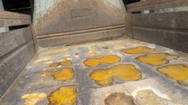 รถอีซูซุ 6 ล้อดั้ม FTR  200 แรงม้า ปี 49.     สนใจติดต่อ  081 - 6079515