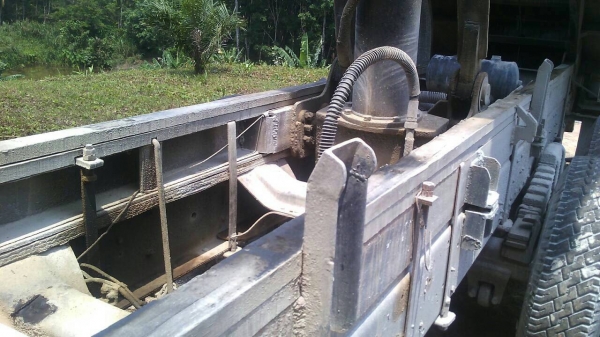 รถมิตซู 10 ล้อดั้ม FN527M - TF  220 แรงม้า. ปี 38.    สนใจติดต่อ  081 - 6079515