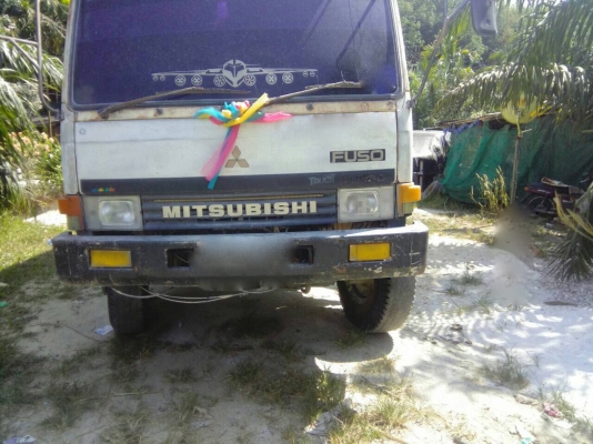รถมิตซู 10 ล้อดั้ม FN527M - TF  220 แรงม้า. ปี 38.    สนใจติดต่อ  081 - 6079515