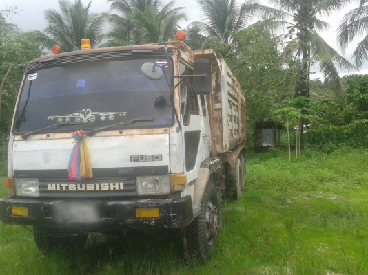 รถมิตซู 10 ล้อดั้ม FN527M - TF  220 แรงม้า. ปี 38.    สนใจติดต่อ  081 - 6079515