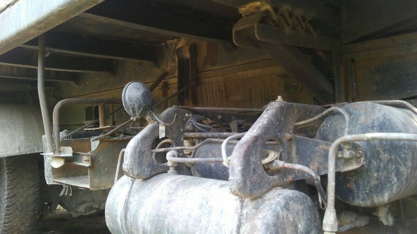 รถมิตซู 10 ล้อดั้ม FN527M - TF  220 แรงม้า. ปี 38.    สนใจติดต่อ  081 - 6079515