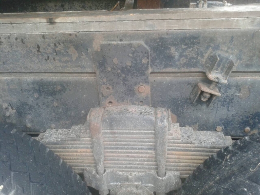 รถมิตซู 10 ล้อดั้ม FN527M - TF  220 แรงม้า. ปี 38.    สนใจติดต่อ  081 - 6079515