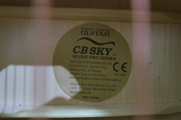 กีต้าร์โปร่ง ใหญ่ คอเว้า 41 นิ้ว CB SKY สีดำ ขัดด้าน สวยมาก ขอบขาว ของใหม่ มือหนึ่ง